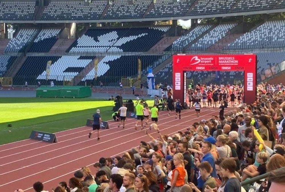 Δεκάδες Έλληνες έτρεξαν στον Μαραθώνιο των Βρυξελλών (pics) runbeat.gr